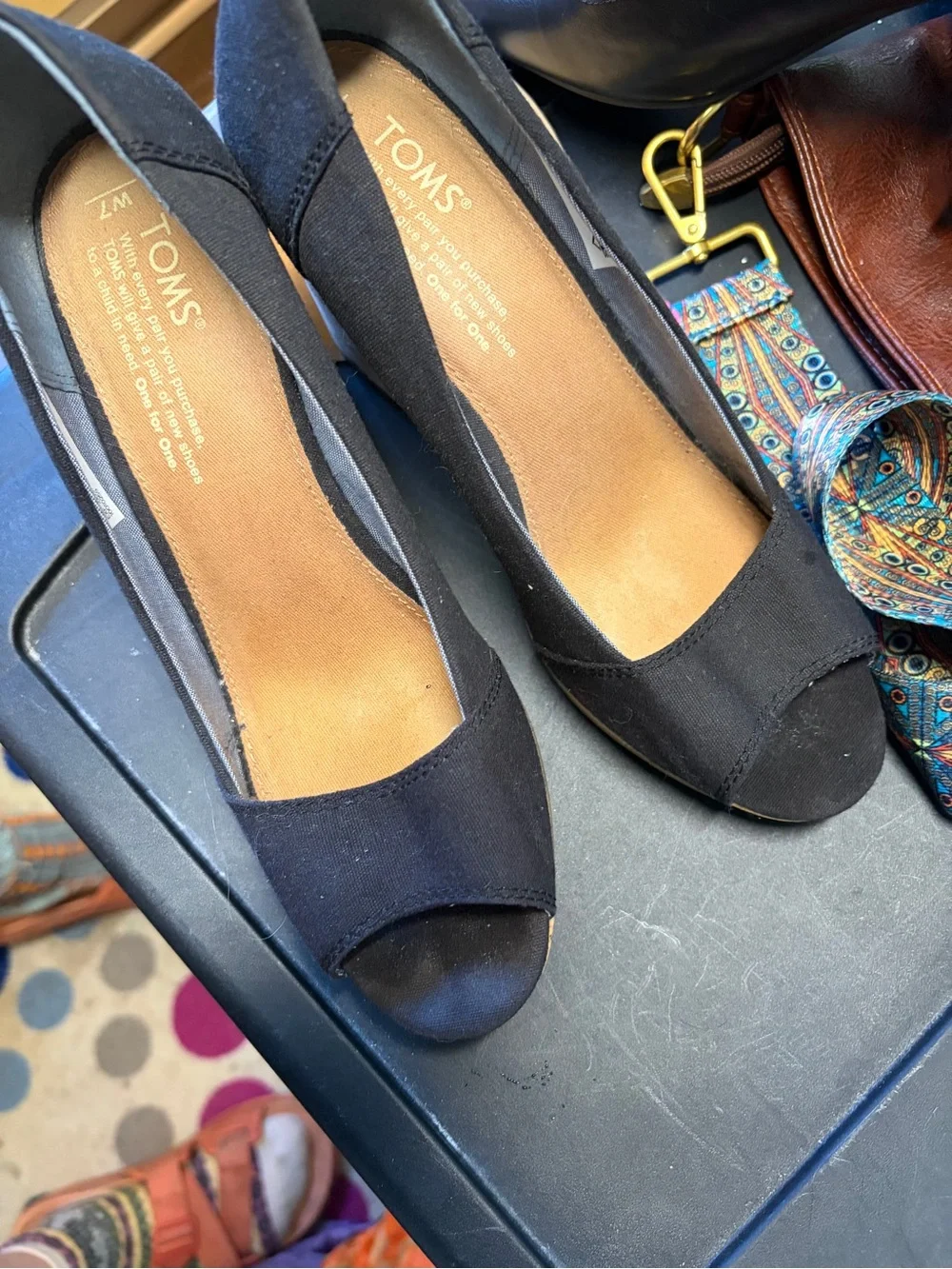 TOMS Black Canvas Peep Toe Wedge Pumps - Women's Size 7 aEuc